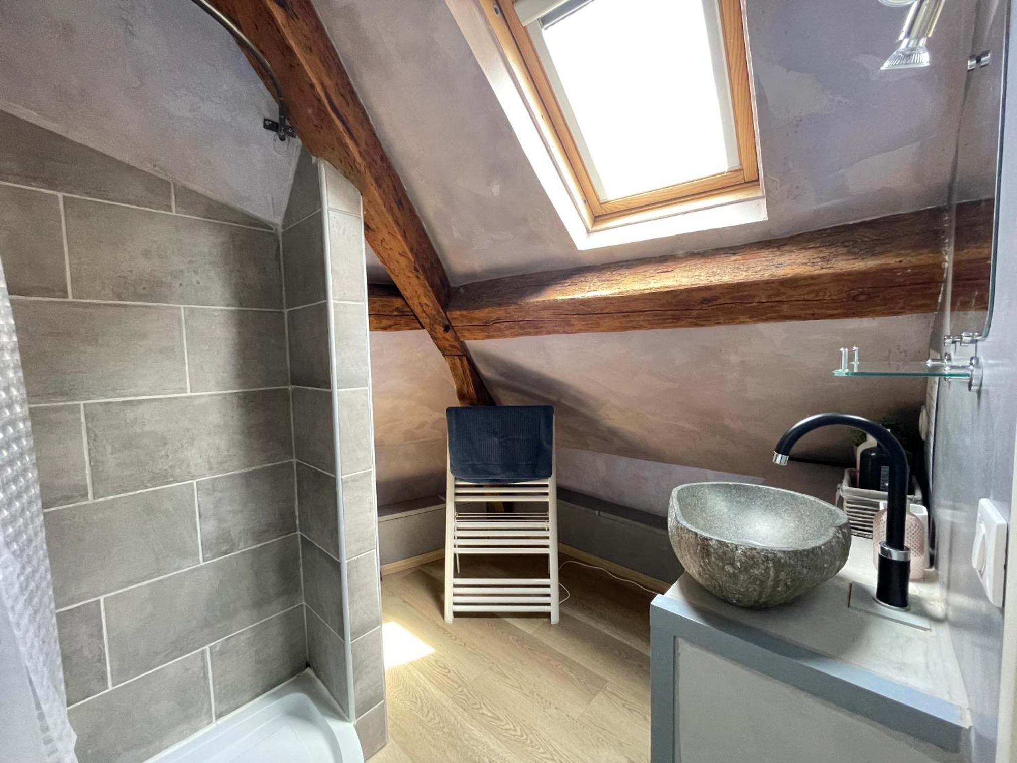 Les Combles De L Aure Grand Studio Cosy Confortable Classe 3 Etoiles Centre Bayeux 2 Mn A Pied Cathedrale Proche Plages Du Debarquement Ngoại thất bức ảnh